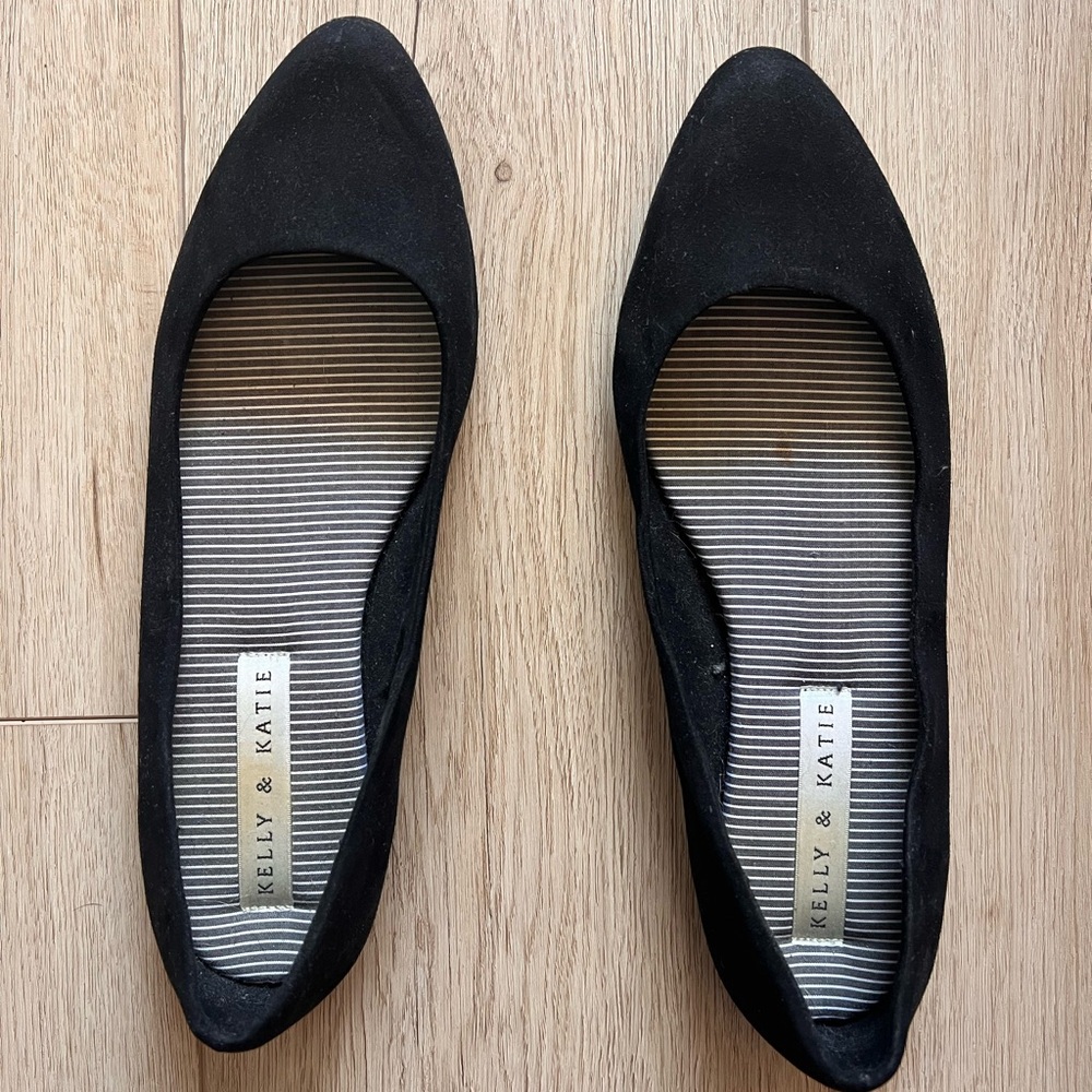 Kelly & Katie Black Ballet Flats with Suede-like Finish, Size 9.5